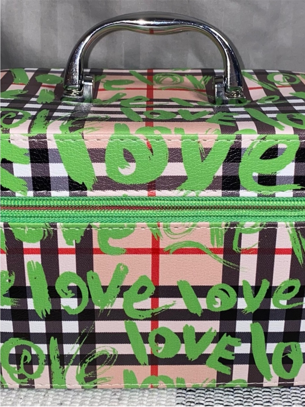 NWT Pink Plaid LOVE Graffiti Train Case Vanity Makeup Travel Bag Box Large